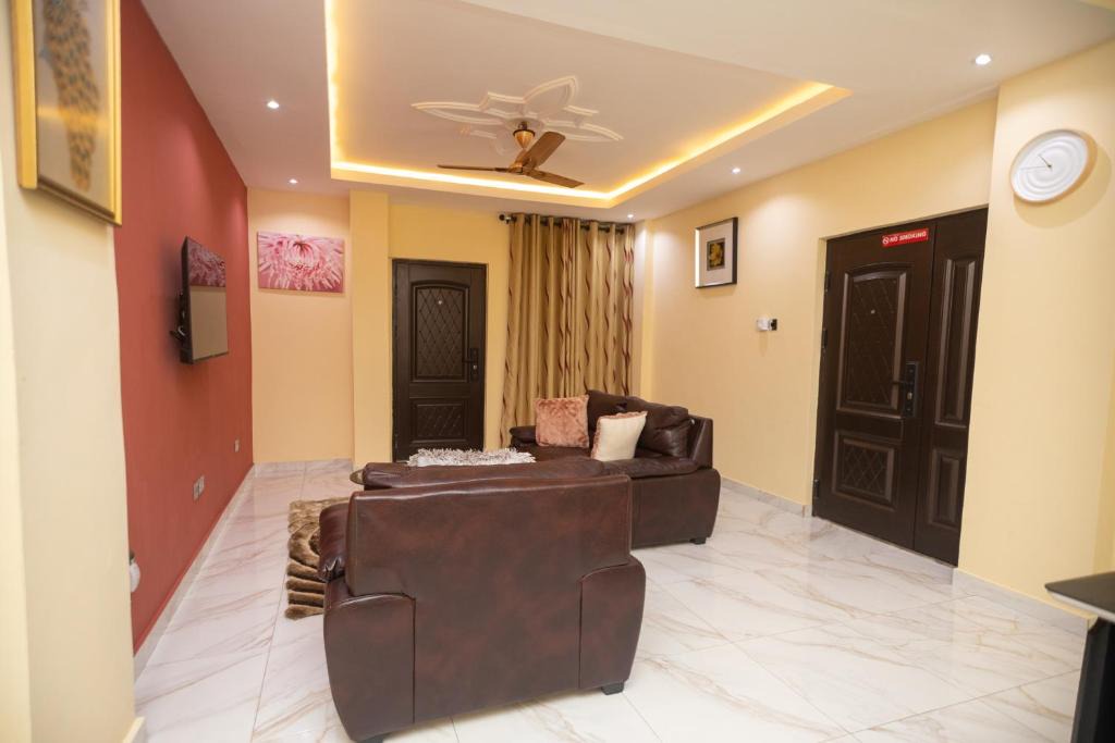 Accra Apartment | 2 Bed Furnished Apartment - Wifi Aircon Parking