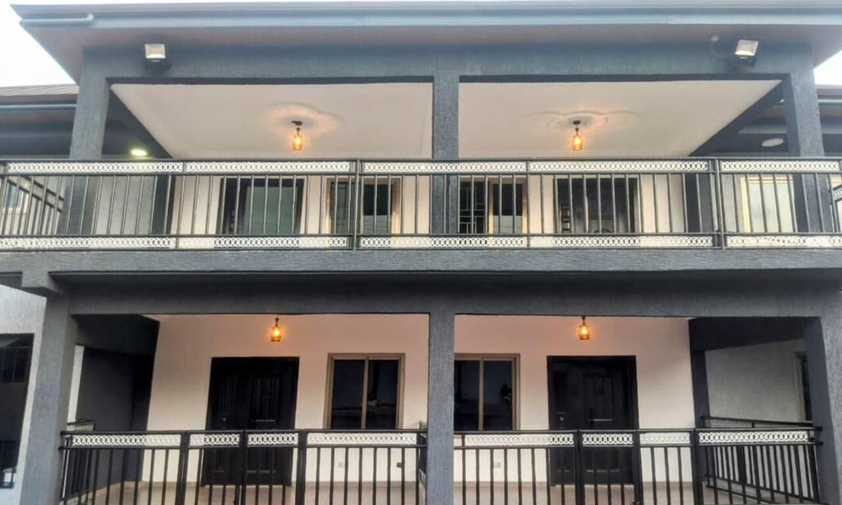 Accra Apartment | 4 Safaa Court comes with a serene environment next to Airport Residential Area.