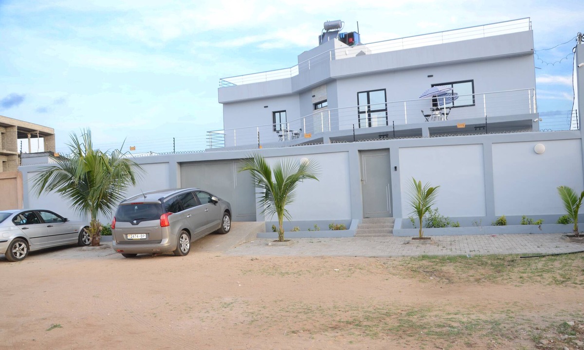 Baguida Villa | A very comfortable villa with a fully equipped pool right on the beach.