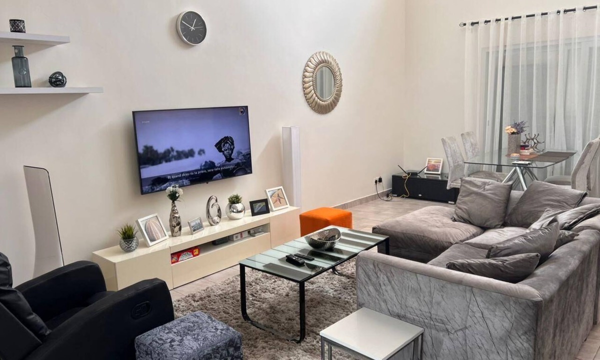 Santeo House | Accra Cozy Retreat with 2 Bedrooms