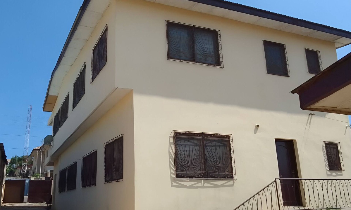 Accra House | Accra Guest House with WiFi