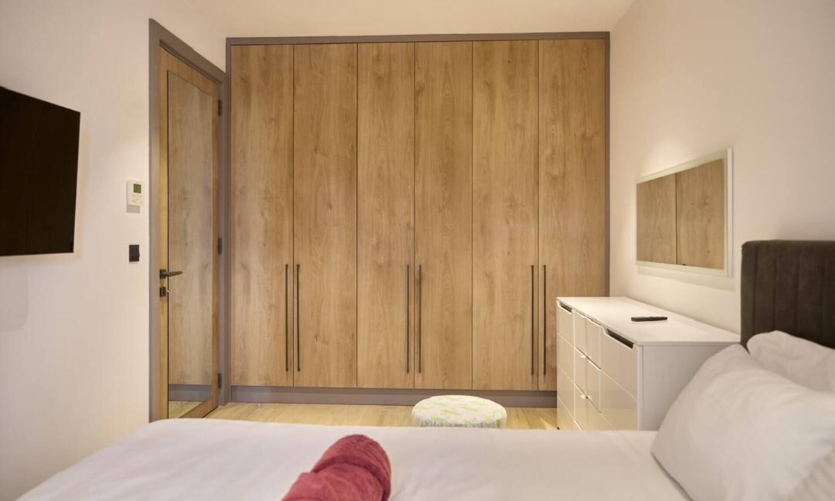 Cantonments Apartment | Accra Luxempire Homes-1 bedroom in diamond in city