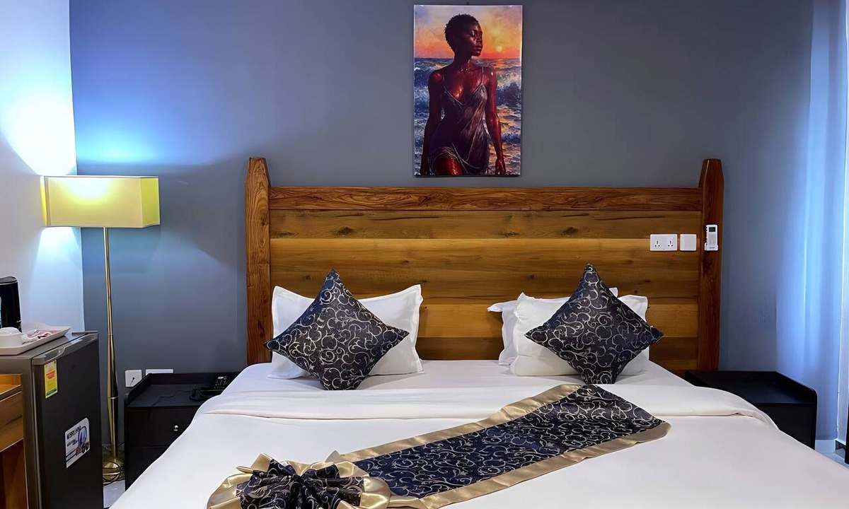 Ho Hotel | African Hill Resort