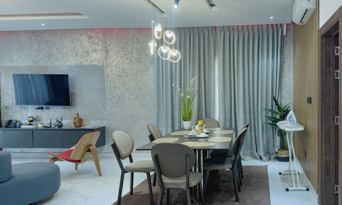 Abelemkpe House | Ahomka Villa at THE HIDDEN DOMUS - Luxury 4BR Private En-Suites