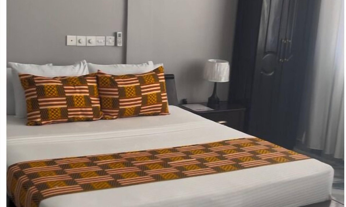 Tema Hotel | Amuzu Hotel