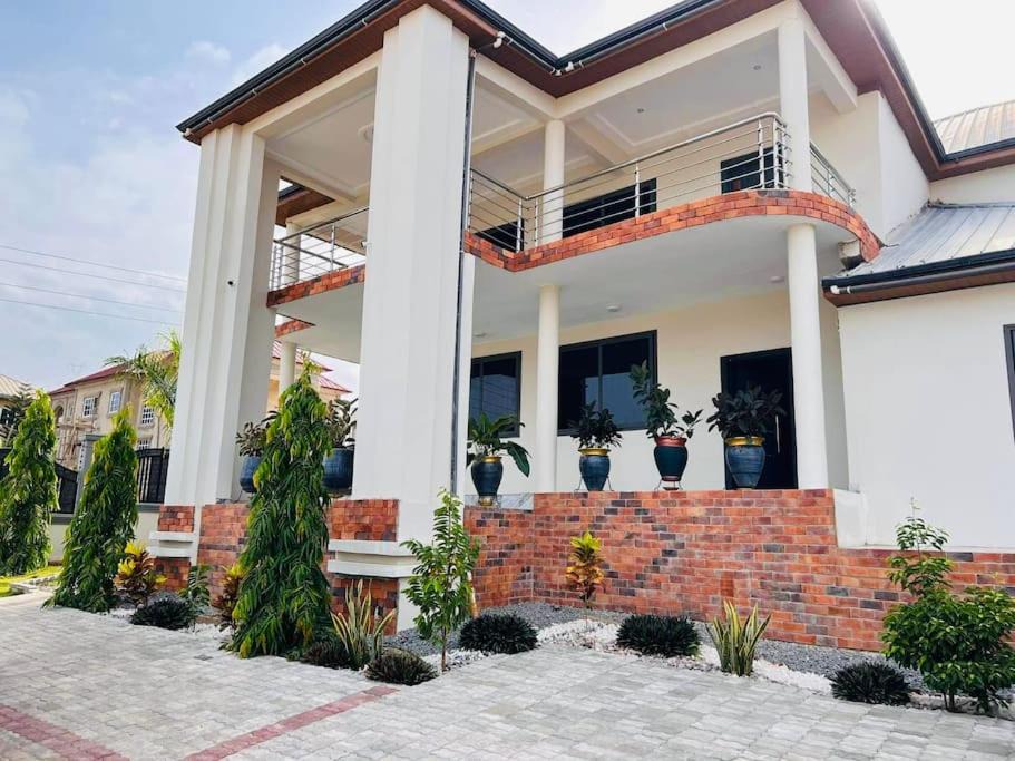 Accra House | Asdan House, Serene environment