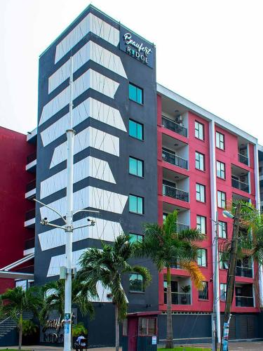 North Ridge Apartment | Beaufort Cozy Luxury Hideout with Restaurant, FREE Swimming pools & Gym, 10 mins from Airport, 24-7 Security Guards, Backup Power, Close to Tourist Attractions