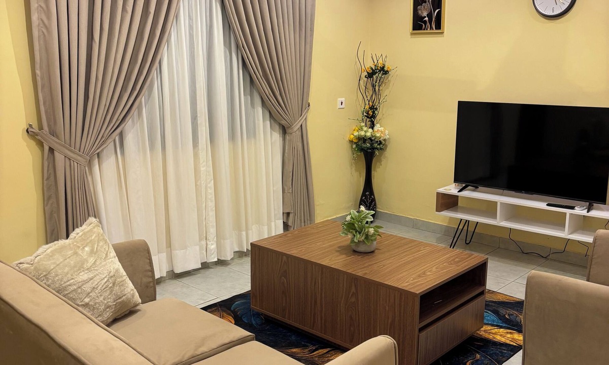 Amrahia House | Beautiful 2-bedroom terrace with AC and fan in all rooms in a gated community.