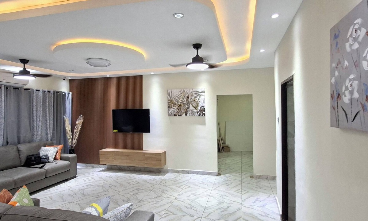 Nungua Bed & Breakfast | beautifully updated, centrally located offering air-conditioning in every room