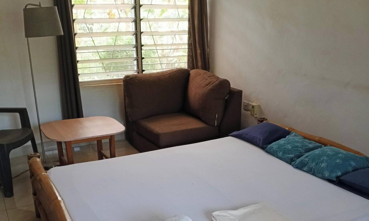 Wa Apartment | BeautyByNature Estate - Garden View, Starlink Internet, and Vegetarian Meals