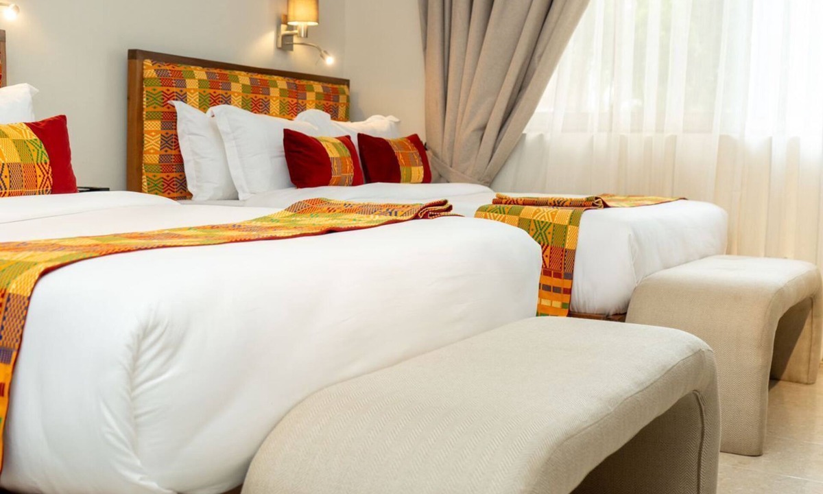 Teshie Hotel | Château NaNa Willine