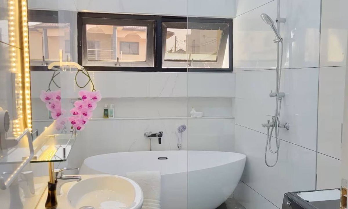 Madina Villa | Cozy Duafe Villa/WI-FI/24hr Security/10mins to Airport