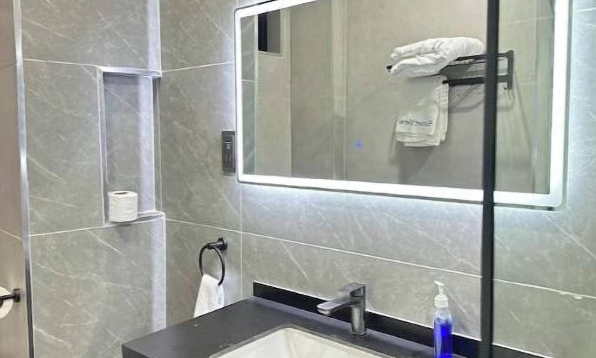 East Legon Apartment | Easy City Access & Comfortable Airport-Area Stay