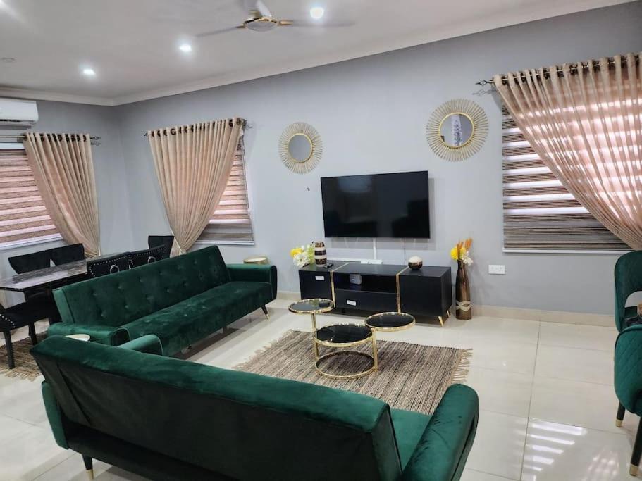 Tema House | Exclusive 3-Bed House in Tema C25 At The Greens