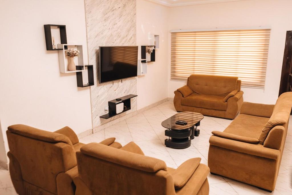Madina Apartment | Executive 2 Bed RealShala Properties-Adjiringanor