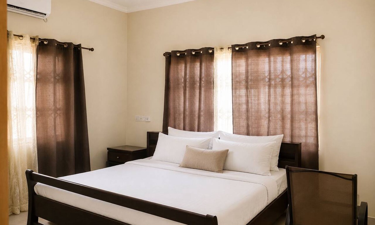 Ejisu House | Gated Cozy 1BR 1BT Wi-Fi Laundry Kitchen Tv n More