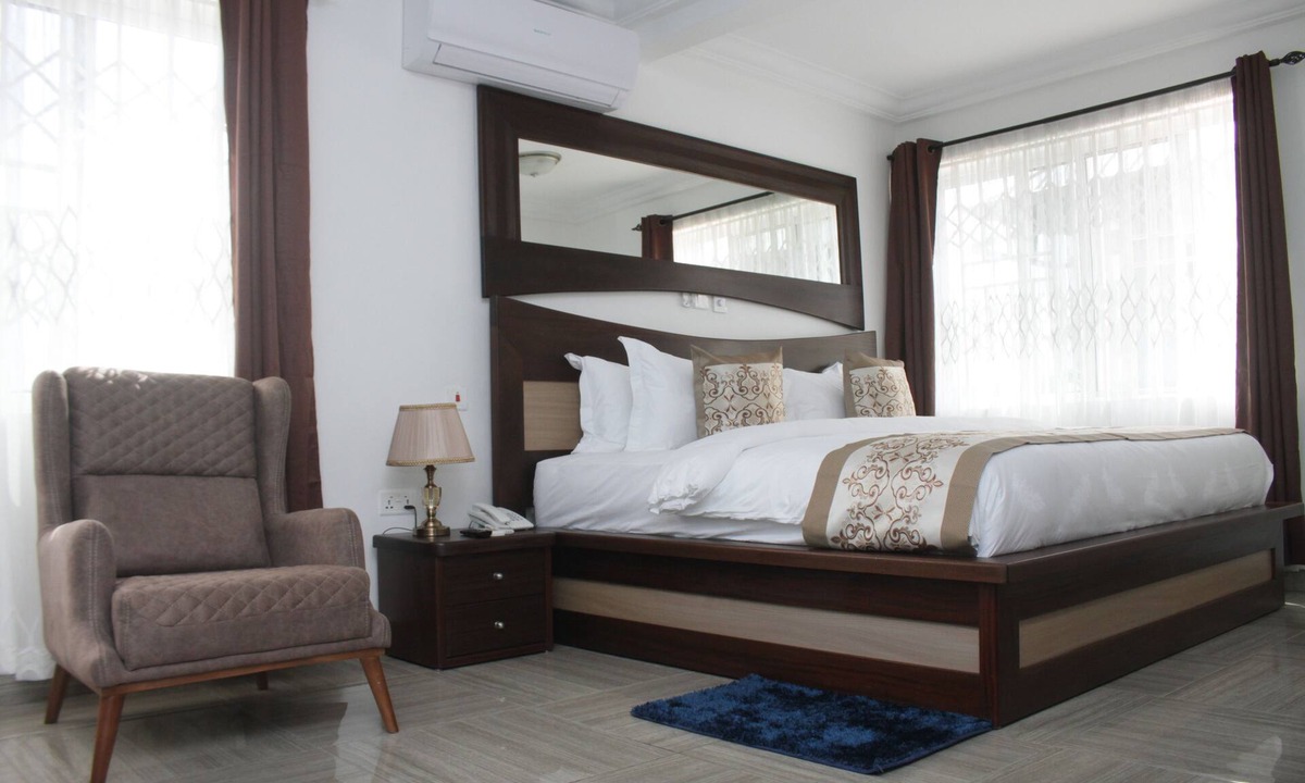 Sekondi-Takoradi Bed & Breakfast | Grace Garden Hotel