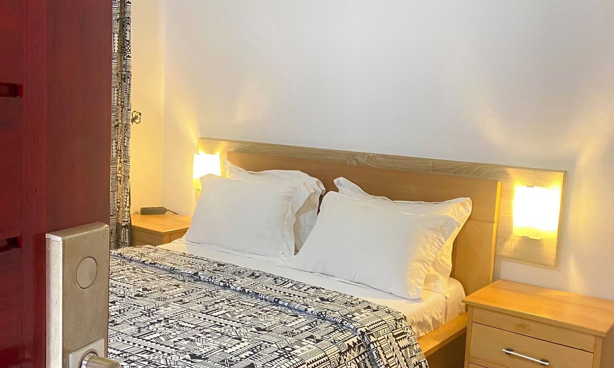 Lome House | Grace Lodge