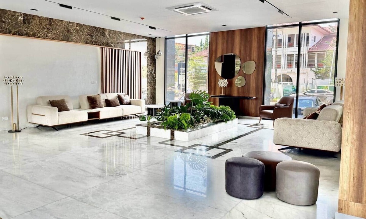 Asylum Down Apartment | Harmonia Studio | Airport City Pool Fast WiFi