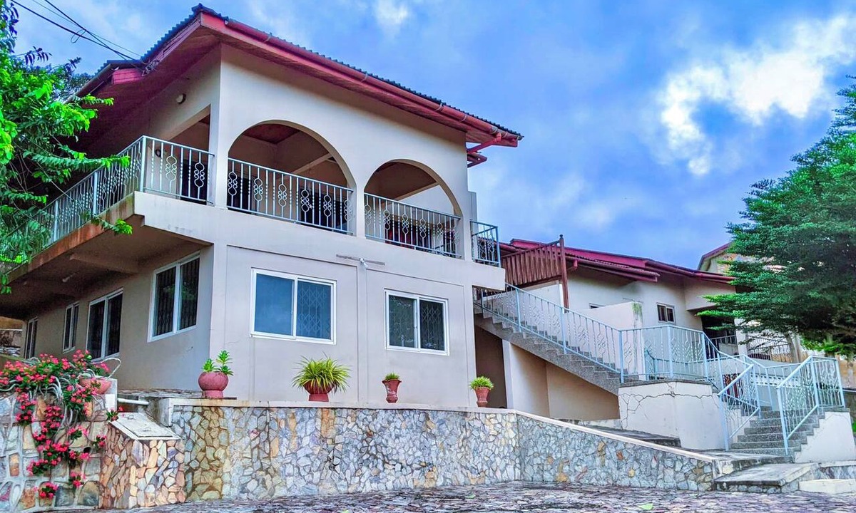Aburi House | Hillside Gardens, Aburi:Luxury Living & Breathtaking Views in a Peaceful Climate