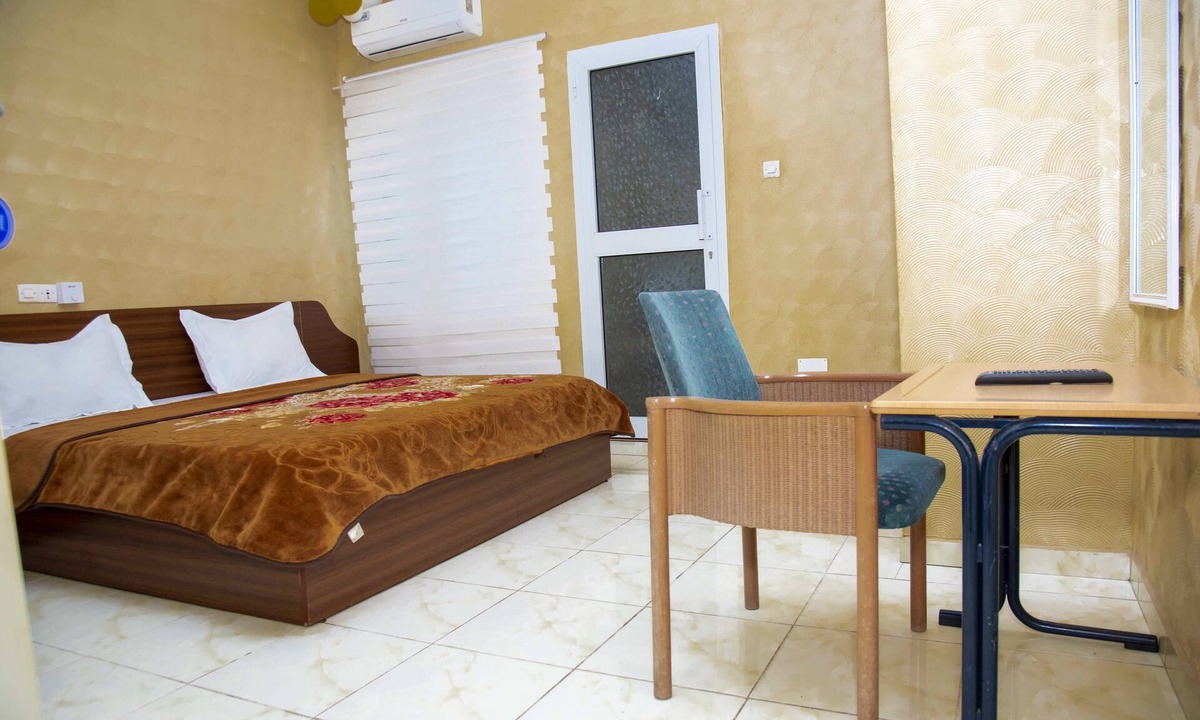 Lome Hotel | Hotel Saint Lazaros
