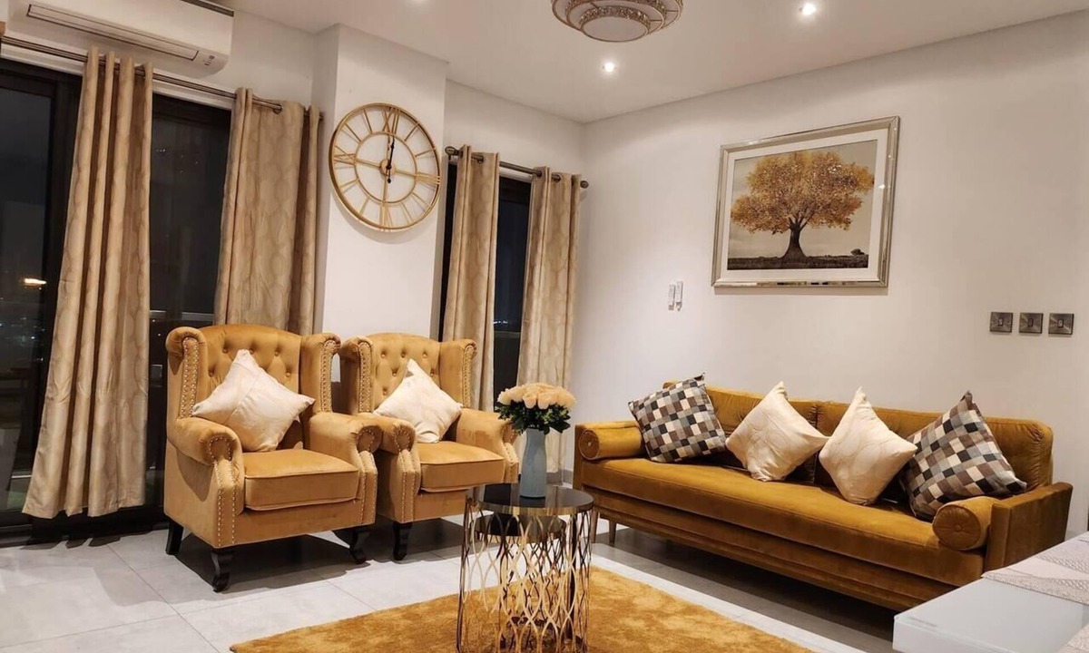 East Legon Apartment | Impeccable & Cozy Gem-5 star Location - Pools, Gym