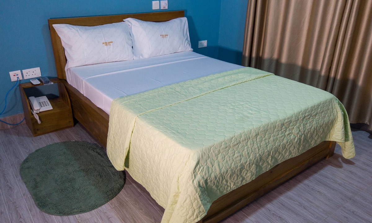 Cape Coast Hotel | Jackie Grand Hotel