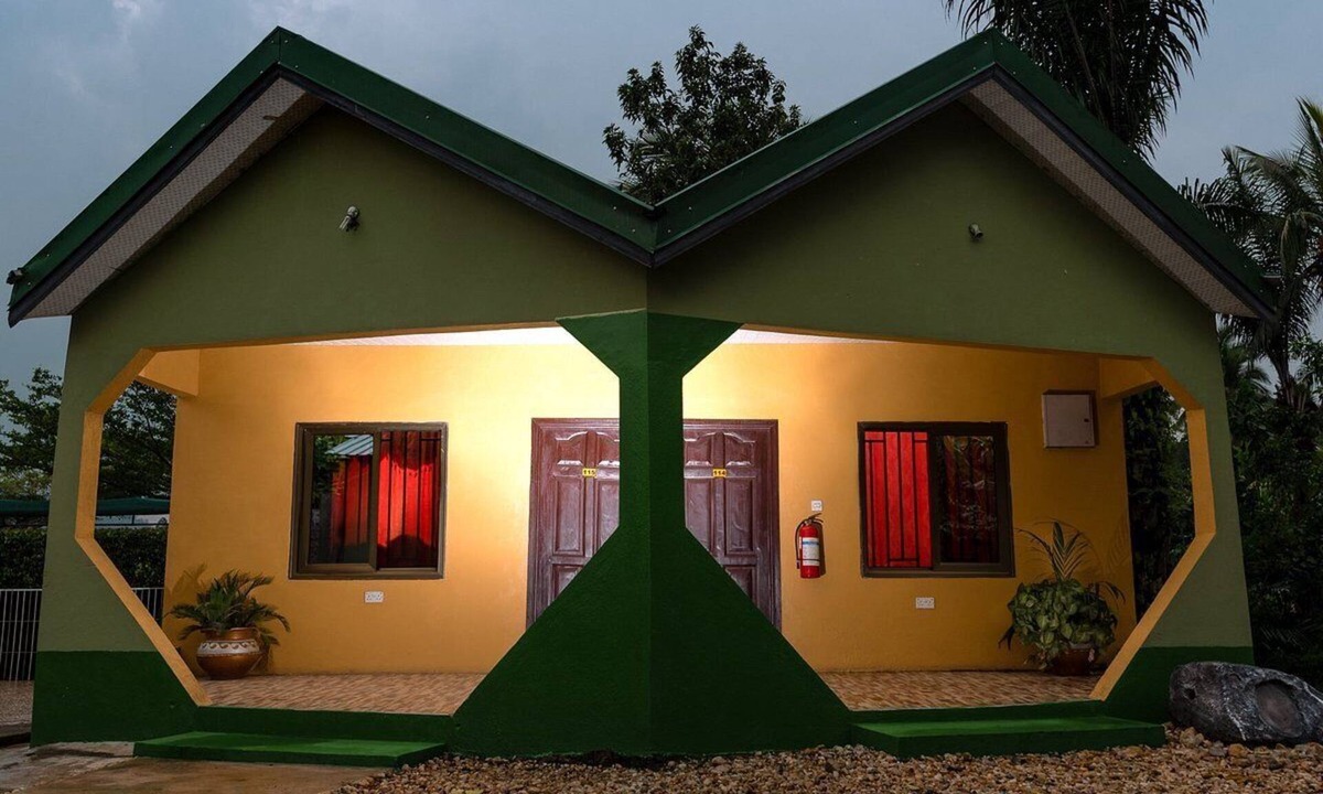 Kyebi Hotel | K-archy Lodge