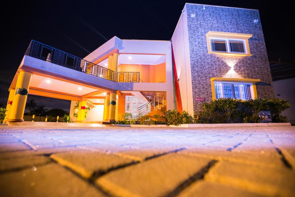 Prampram Hotel | La Tua Villas