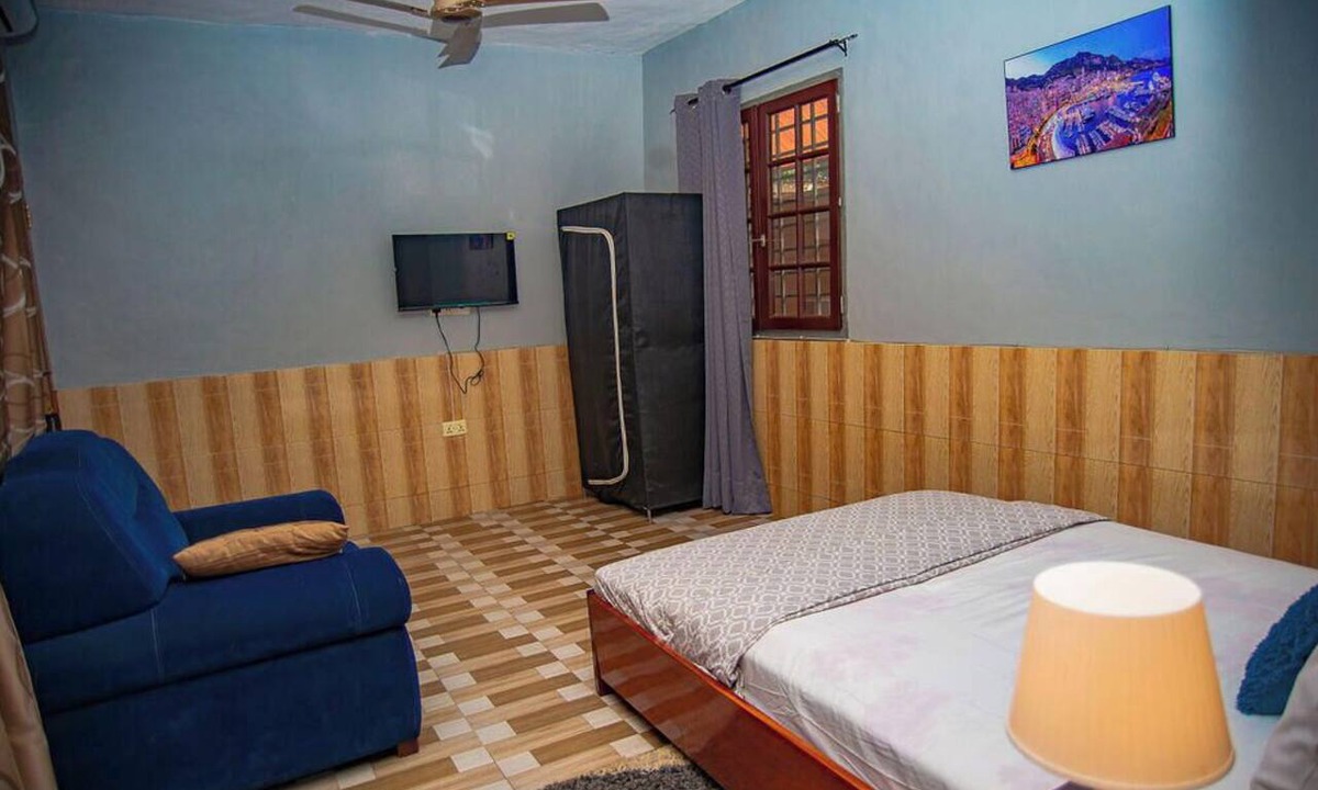 Sekondi-Takoradi Hotel | LE MIA KD LODGE