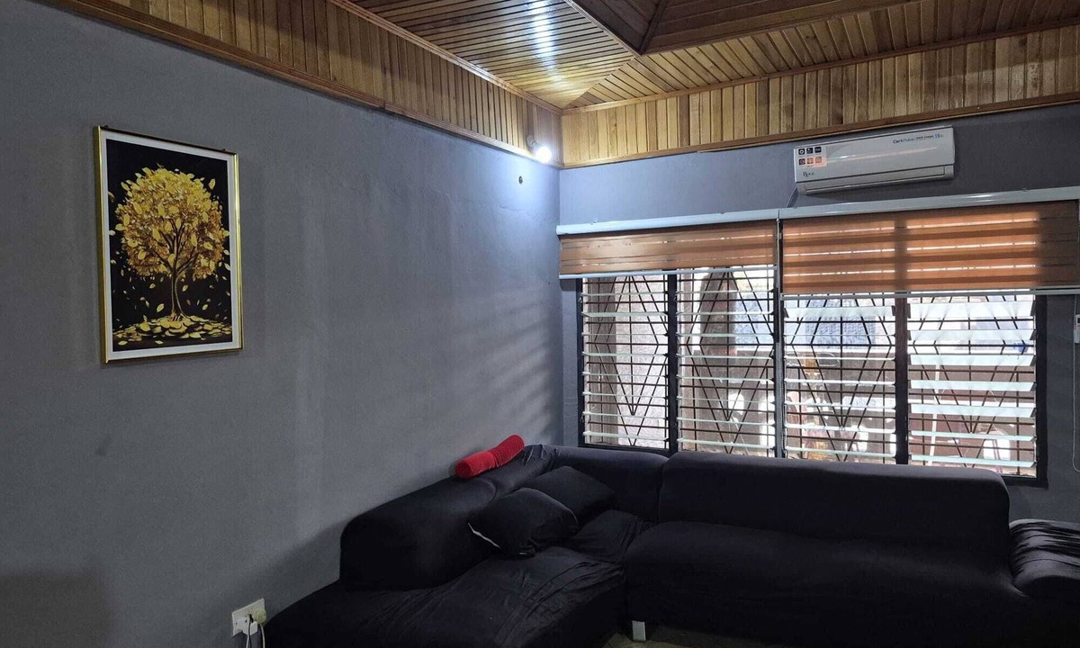 Accra House | Lux, Spacious, apt, close 2 the beach and Airport.