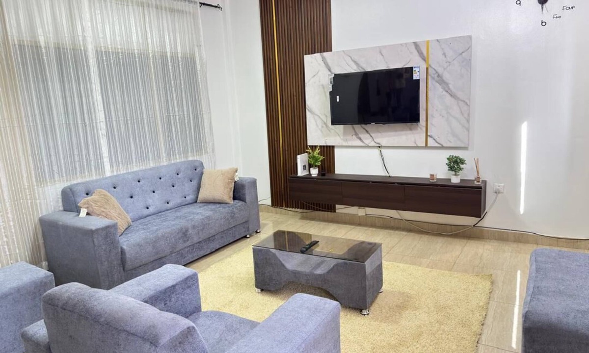 Accra Condo | Luxury 2-Bedroom Suite in Lapaz/New Achimota