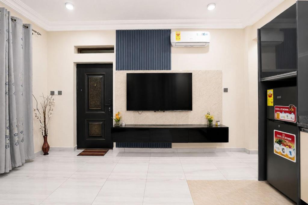 Ogbodjo Apartment | Maame's Court Apartments Spacious East Legon Stays