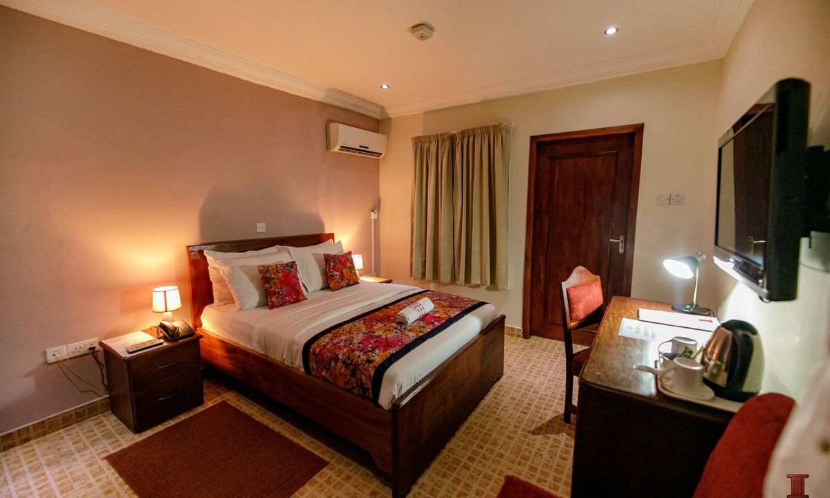 Labadi Cabin | Mahogany Lodge, Cantonments