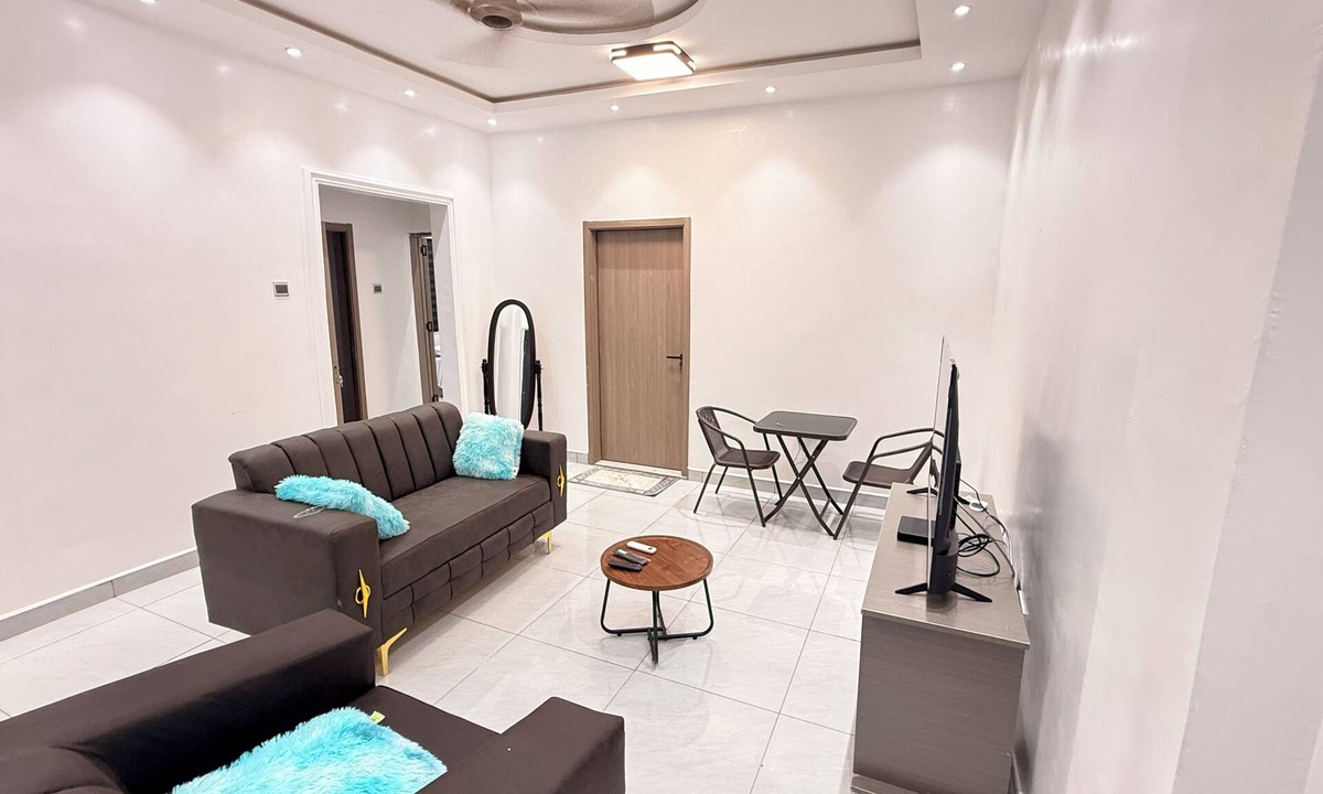 Tamale Apartment | Modern 2BR Apartment | Starlink Wi-Fi | Free Parking