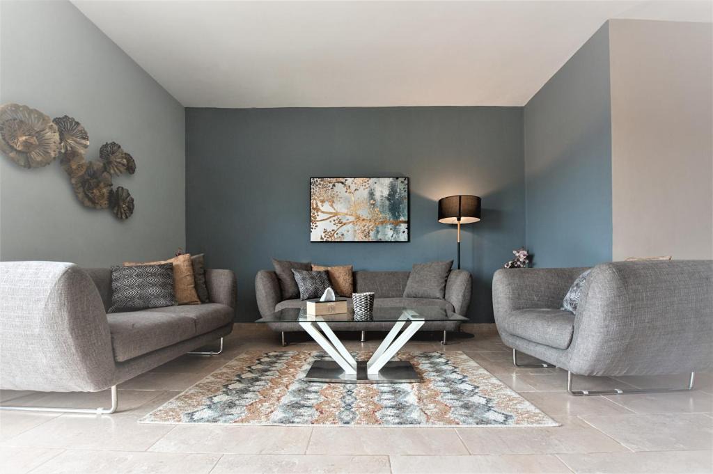 Osu Apartment | Montecito apartment 3