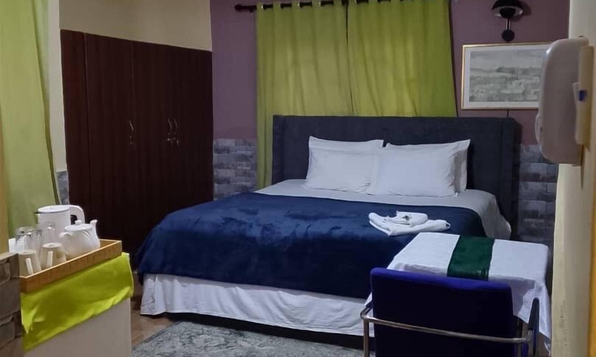 Koforidua House | Nana Adu's Guesthouse