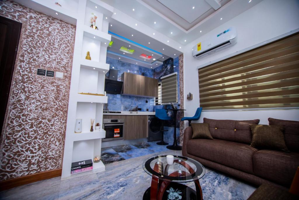 Kweiman Apartment | Near Timora Garden- Luxury Studio and Parking