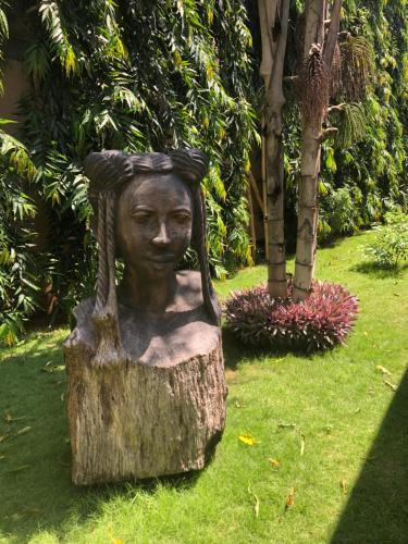 Lome House | Nomads Racines