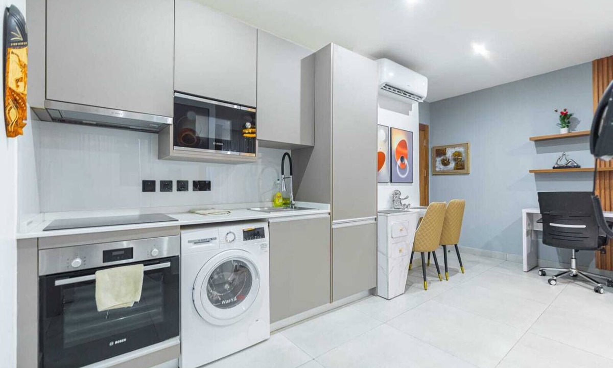 Roman Ridge Apartment | NOVA-BlueWaters Property Management