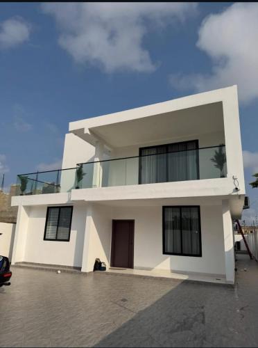 Cape Coast Apartment | OMANE LUXURY APt