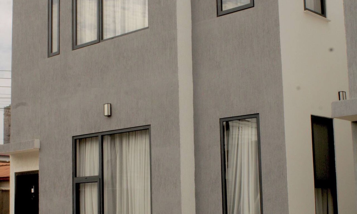 Labone House | Peaceful 3-bedroom building with AC in vibrant Accra
