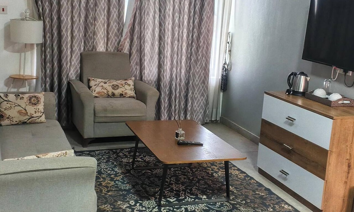 Teshie Hotel | Peach City Hotel