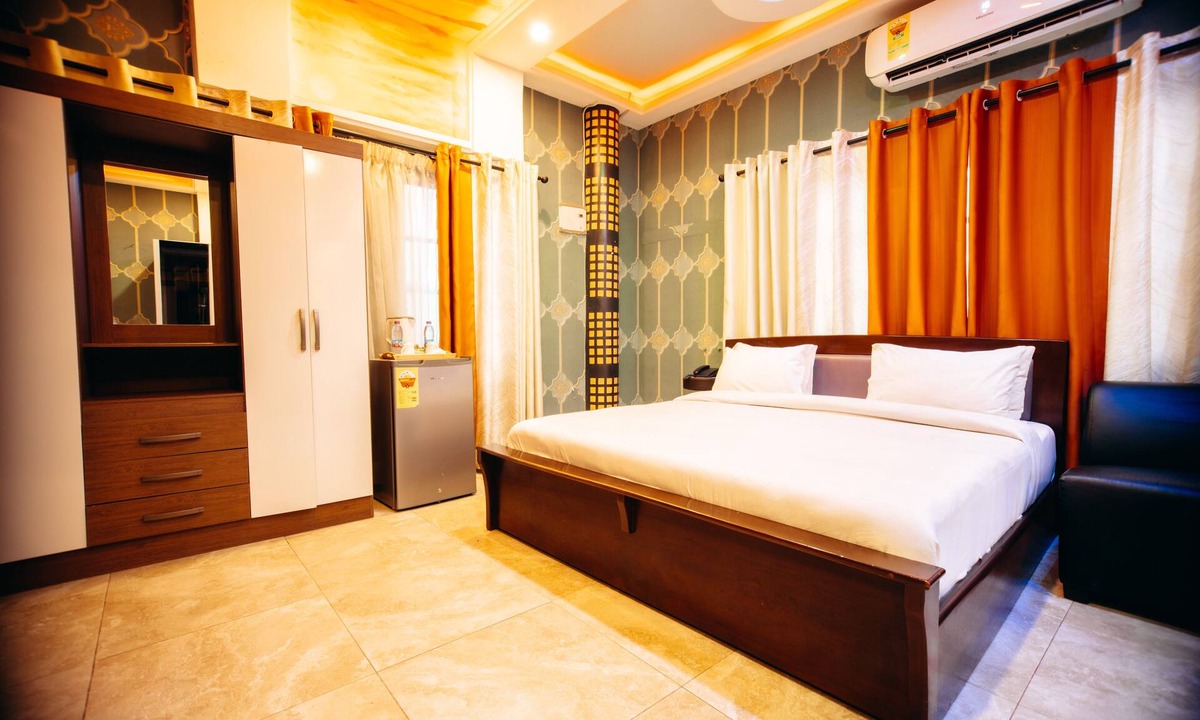 Sakumono Hotel | Plus 33 Hotel