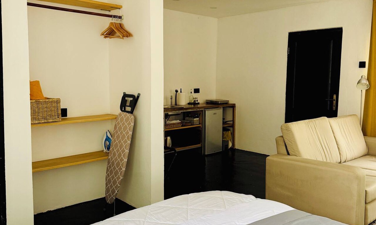 North Ridge Apartment | Private studio with AC in the heart of Accra