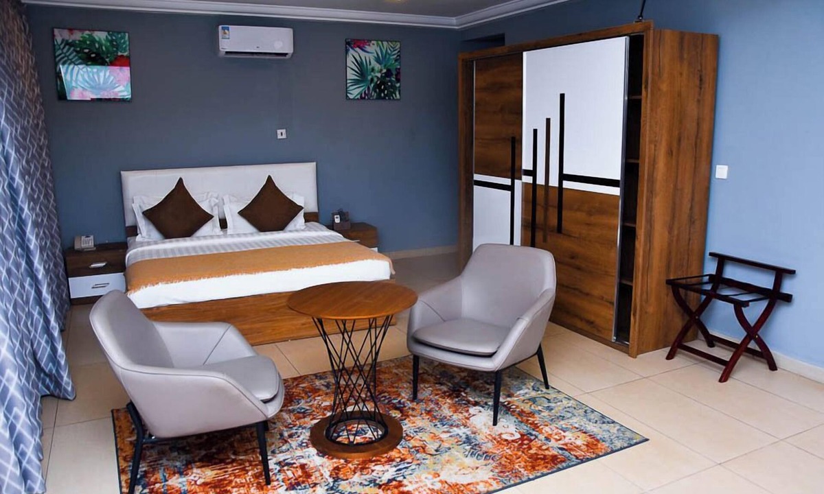 Prampram Hotel | RB Park Hill Hotel