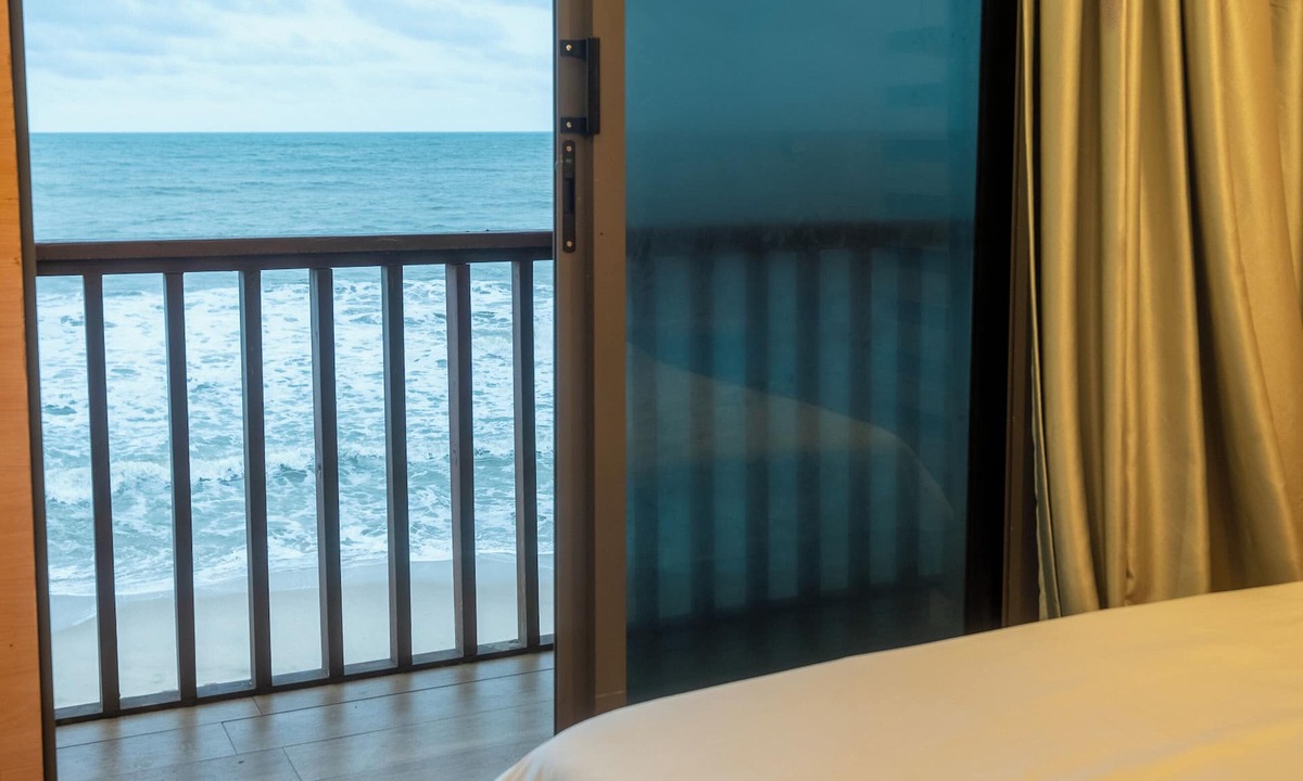 Kokrobite Hotel | Selah Beach Cabins