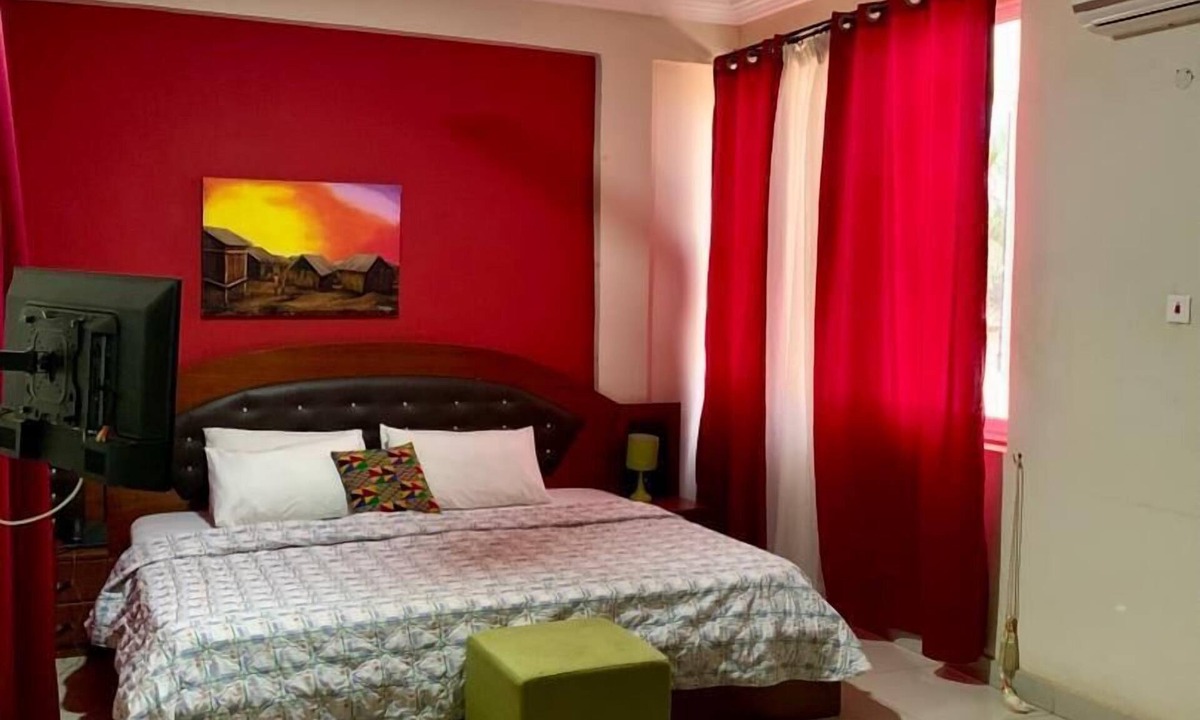 Prampram Hotel | SM Premier Hotel