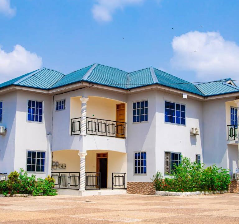 Agona Swedru Hotel | Solwezy Guest House