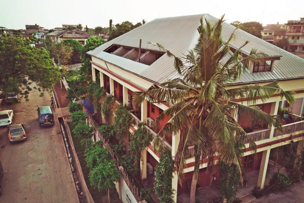 Kokomlemle Hostel | somewhere nice